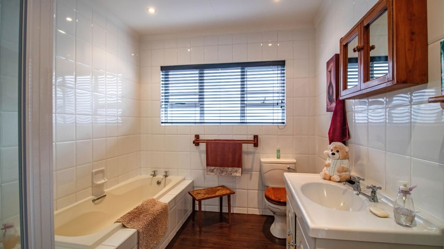 4 Bedroom Property for Sale in Selborne Eastern Cape